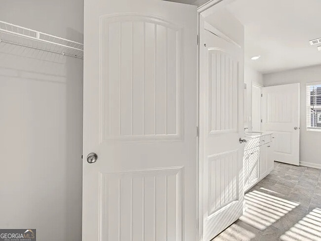 Building Photo - 50 Rustin Rdg