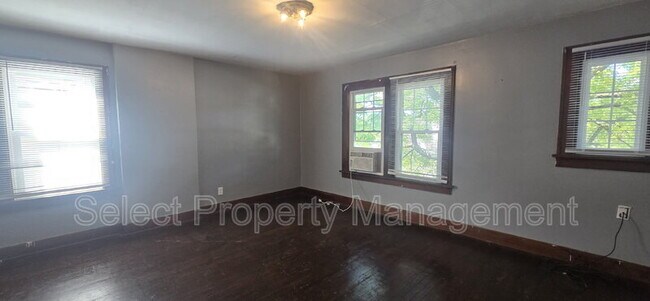 Building Photo - 4111 S Calhoun St