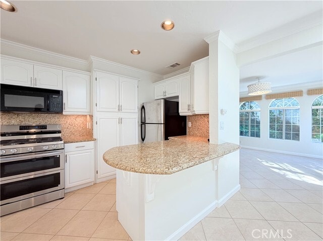 Building Photo - 635 St Ann's Dr