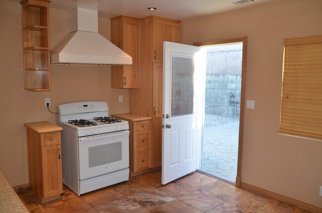 Building Photo - 4626 W 171st St