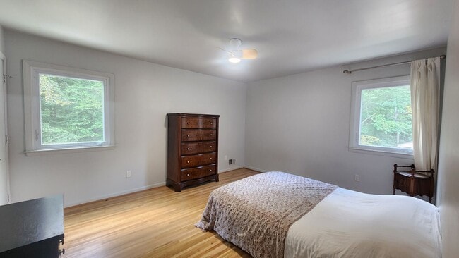 Building Photo - Wonderfully Updated Home On the Edge of Po...