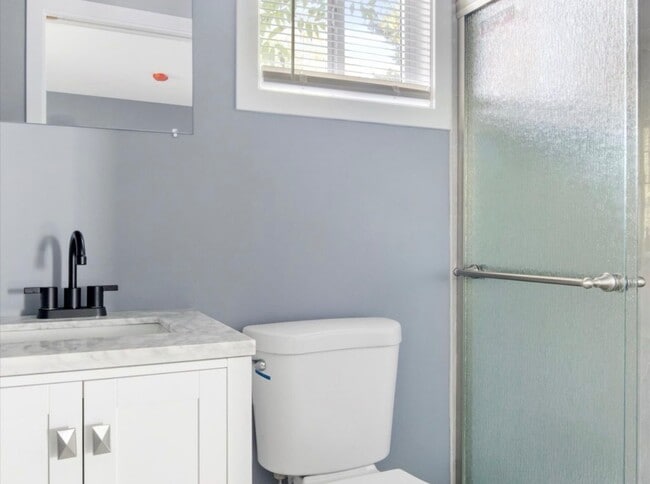 Building Photo - 1635 Cruft St