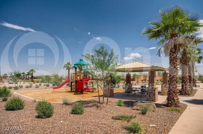 Building Photo - 816 S Strahan Pl
