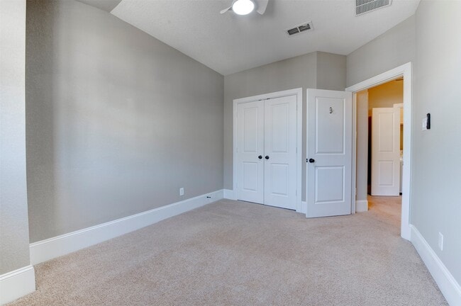 Building Photo - 8825 Ashbloom Ln