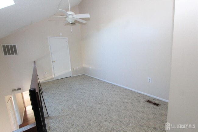 Building Photo - 2202 Aspen Dr