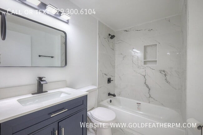 Building Photo - 1707 17th Ave N