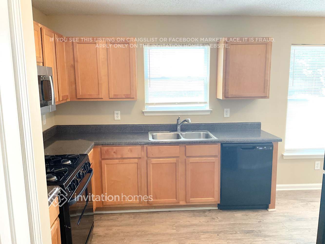 Building Photo - 2756 Live Oak Trail