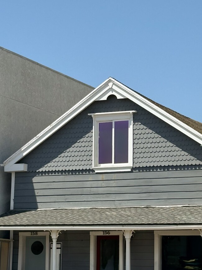 Building Photo - 158 N Ocean Ave