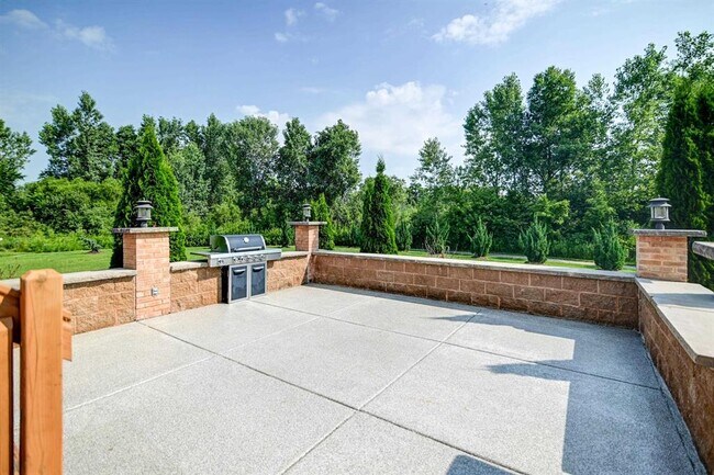 Building Photo - 15 Bellingrath Ct