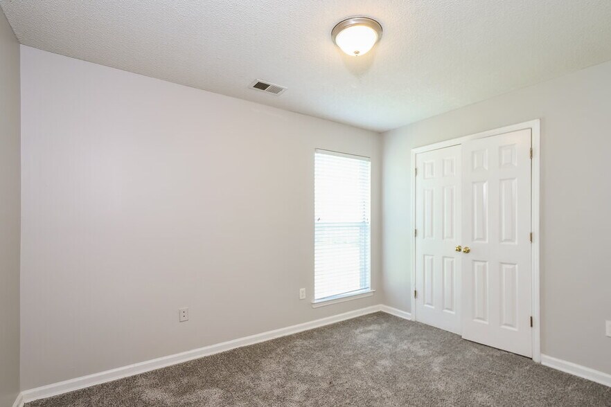 Building Photo - 5969 Telford Dr