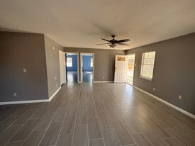 Building Photo - 343 Village Dr