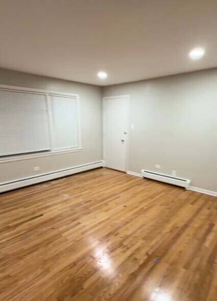 Building Photo - 4738 W 101st St