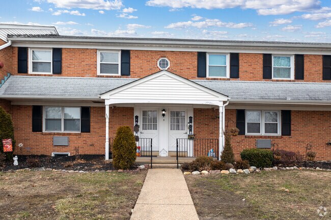 Entrance - 11 Sunnybrook Rd