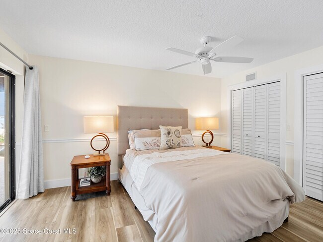 Building Photo - 165 Crispin St