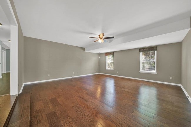 Building Photo - 12600 Diamond Dr