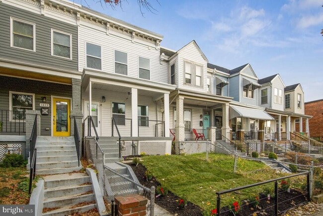 Building Photo - 1411 Montello Ave NE