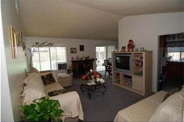 Building Photo - 14901 Silvertree Rd
