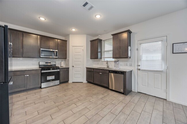 Building Photo - 22308 Auburn Cabin Ln