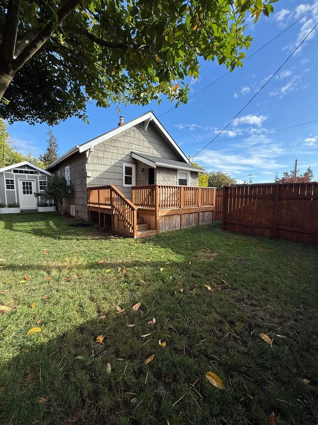 Building Photo - Now Available: Updated Everett 34-Bed, 1.5-Bath with Fenced Yard
