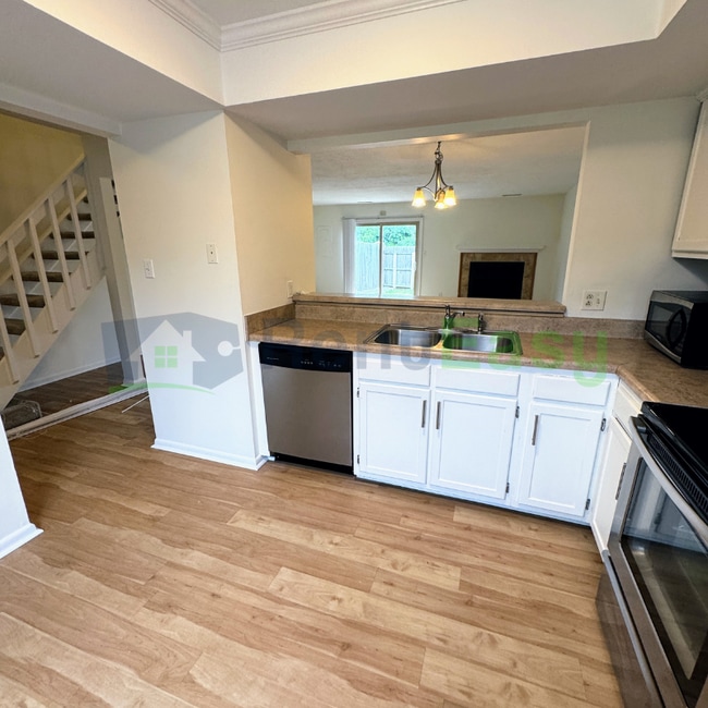 Building Photo - 3606 Chimney Creek Dr