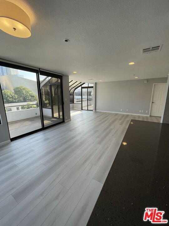 Building Photo - 121 S Hope St