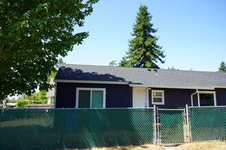 Building Photo - r1500VDuplex