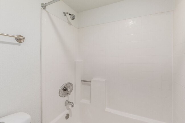 Building Photo - New Rental Listing in Scottsdale Springs C...