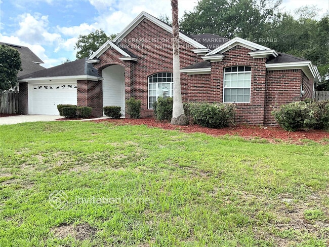Building Photo - 11836 Lake Fern Dr