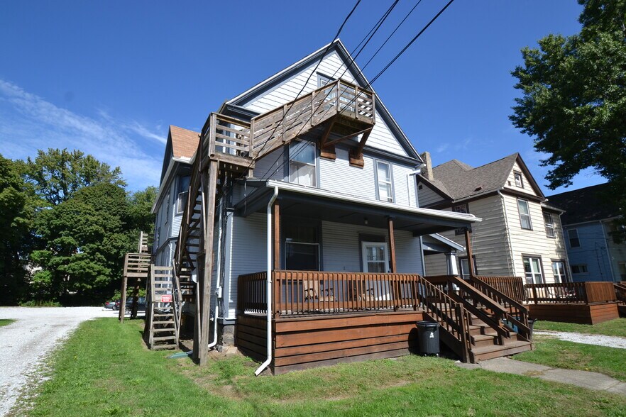 Building Photo - 537 Carroll St