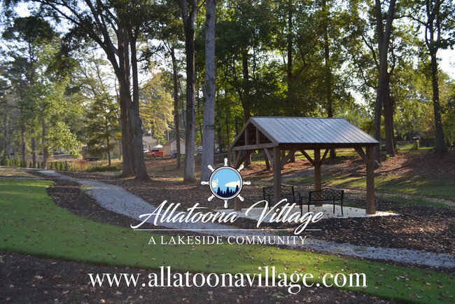 Building Photo - Lake Allatoona Living and 1 mile from Down...