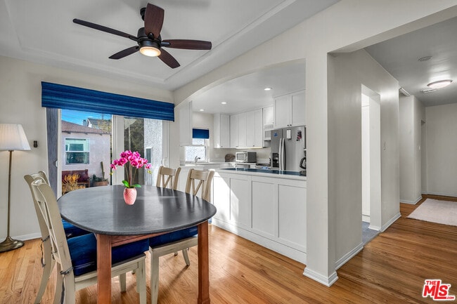 Building Photo - 8207 Stewart Ave