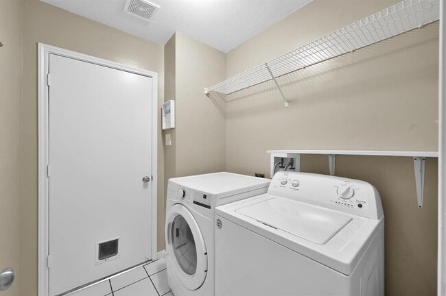 Building Photo - 506 Paradise Ln