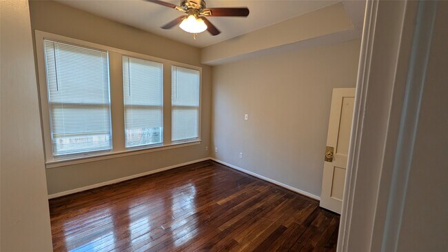 Building Photo - 412 Cordell St