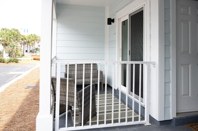 Building Photo - 11 Beachside Dr