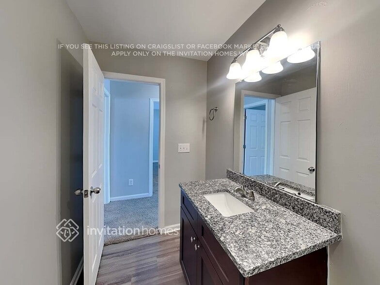 Building Photo - 516 Landis Oak Way