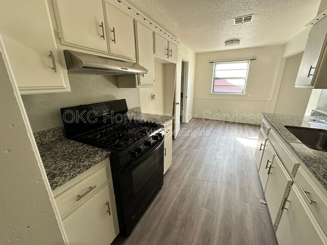 Building Photo - 421 NW 89th St