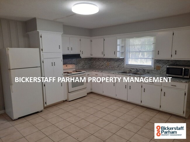 Building Photo - At Last, This Is What You’ve Been Searching For. Located in Phenix City!!