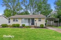 Building Photo - 240 Maple Dr