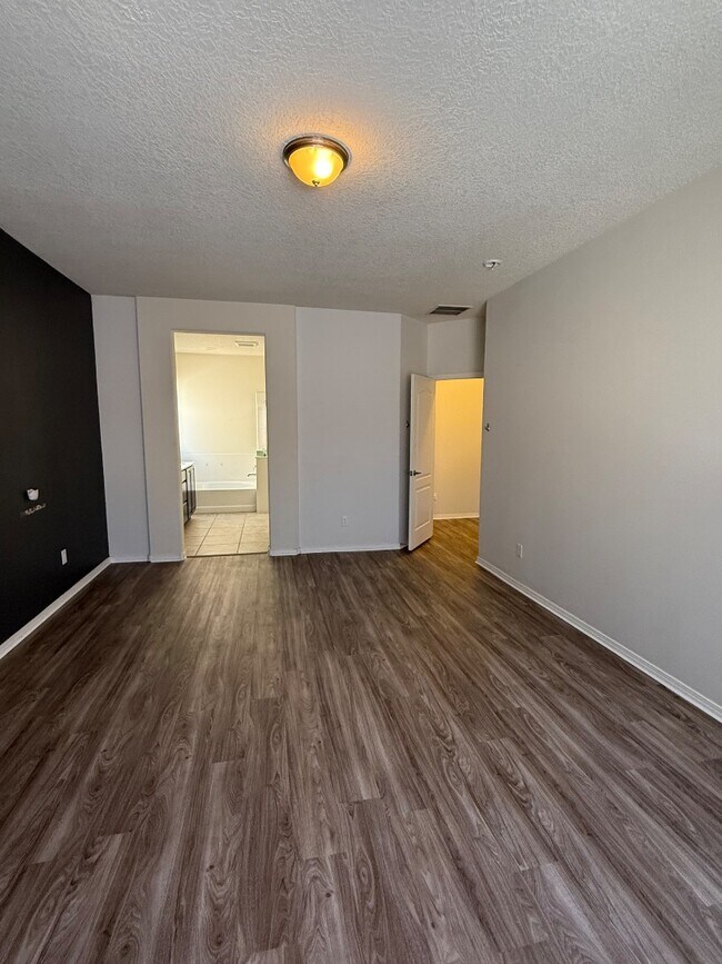 Building Photo - 9635 Monolith Dr NW