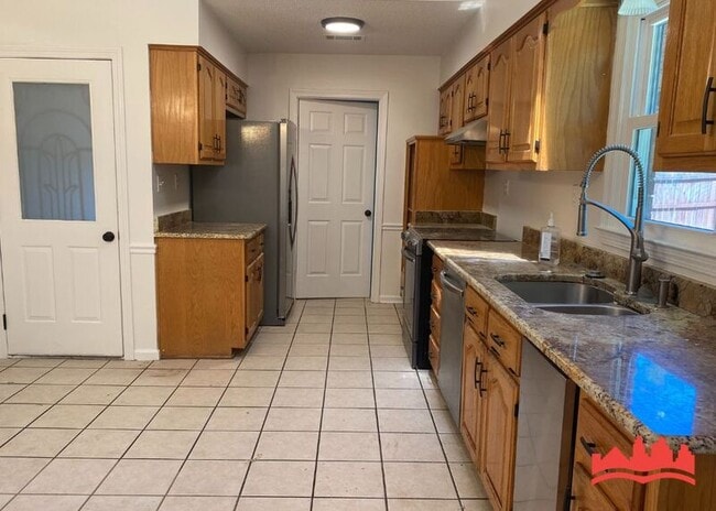 Building Photo - 3606 Chester Ln