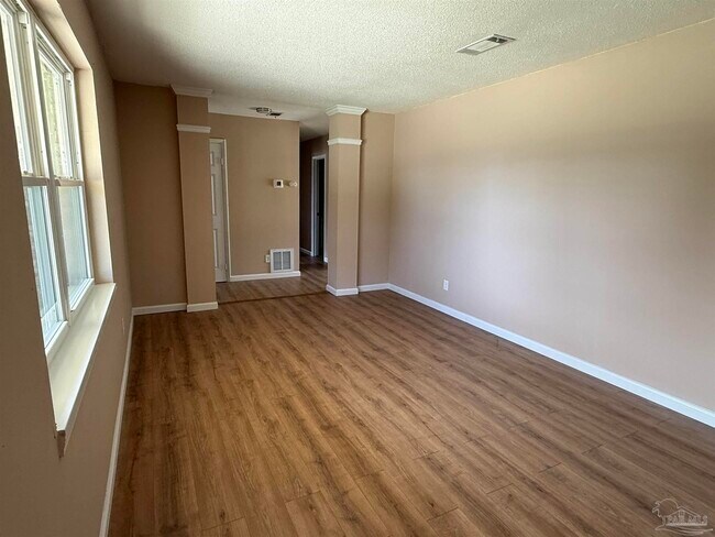 Building Photo - 7845 Le Jeune Dr