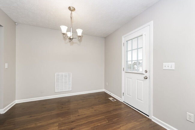 Building Photo - 1137 Silverado Way