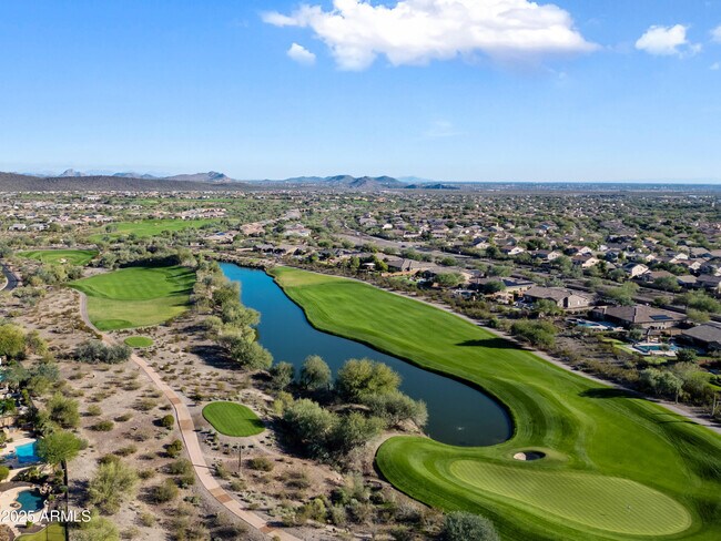 Building Photo - 12750 Calle de Pompas W