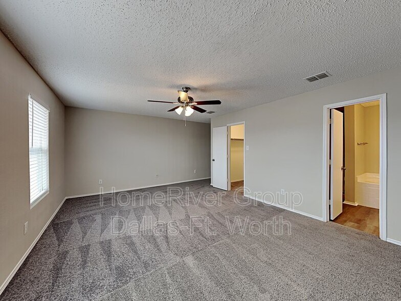 Building Photo - 5324 New Castleton Ln