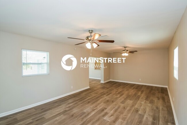 Building Photo - 10560 Citrus Ln