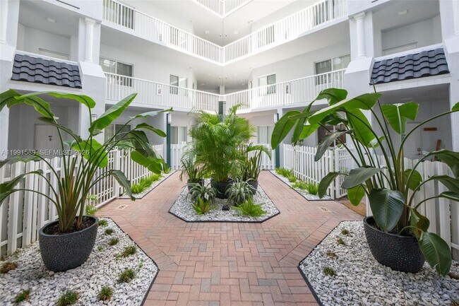 Building Photo - 10700 NW 66th St