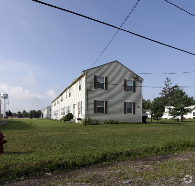 Building Photo - 9584 Green Meadow Rd