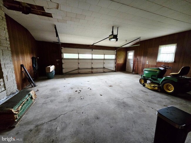 Building Photo - 415 Schuylkill Mountain Rd
