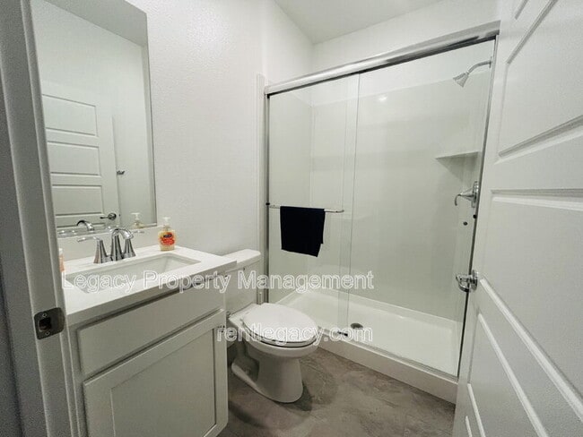 Building Photo - 3760 Oyster Pt Wy