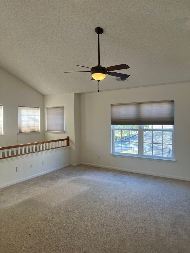 Building Photo - PROVIDENCE POINTE